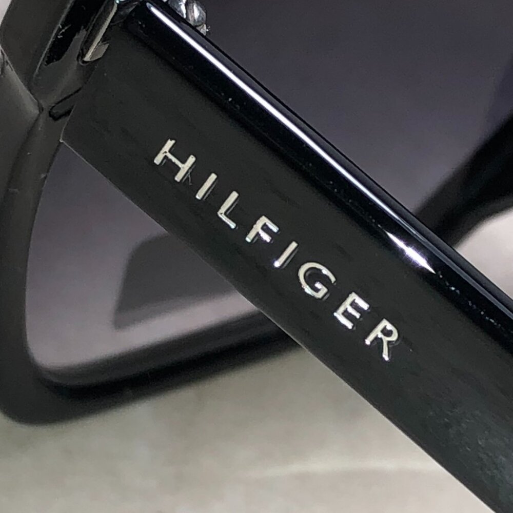 Tommy Hilfiger Classic Black Oversized Sunglasses - Picture 5 of 7